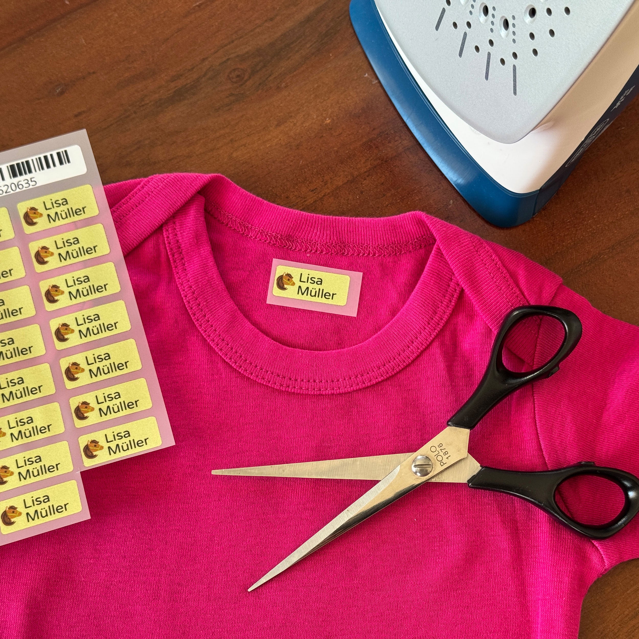 Bügeletiketten mit Namen (30x13 mm 225 Stück zum Aufbügeln) - kinder-druckerei.de