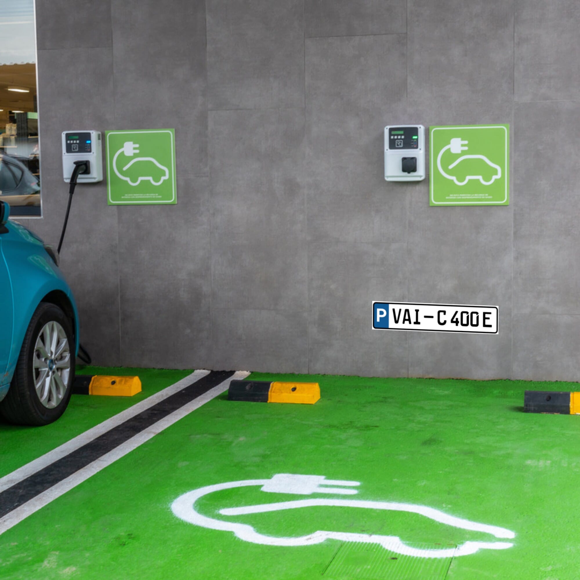 Parkplatz-Schild — Detailansicht des Aluverbund-Materials